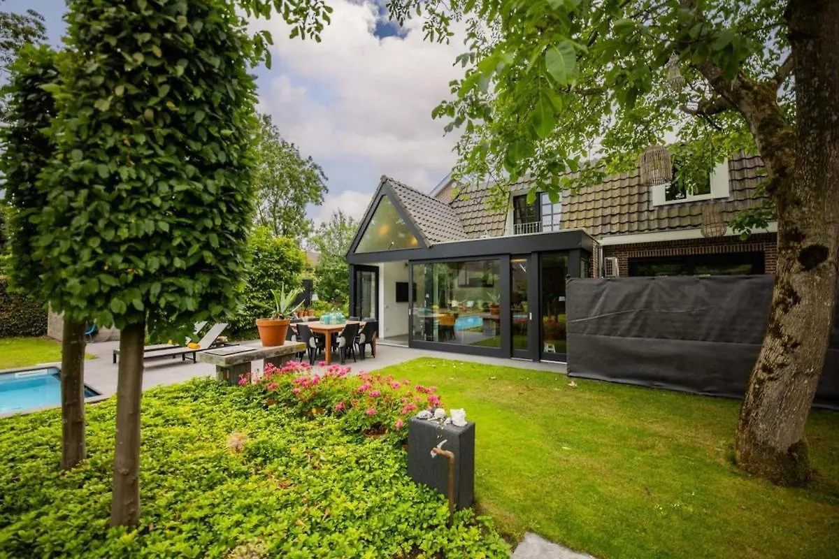 Fabulous 4 Bedroom Villa Eindhoven - Ks10