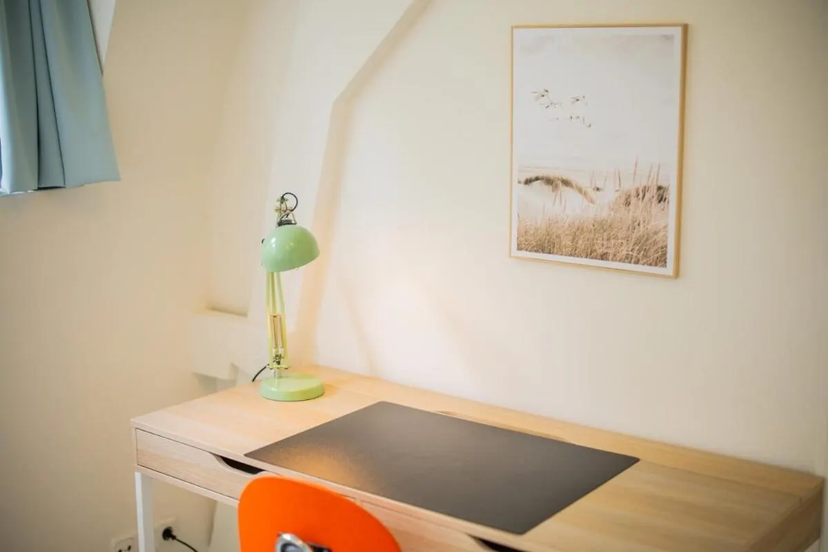 Semesterbostad Fabulous 4 Bedroom Villa Eindhoven - Ks10