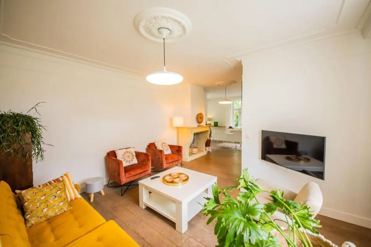 Fabulous 4 Bedroom Villa Eindhoven - Ks10