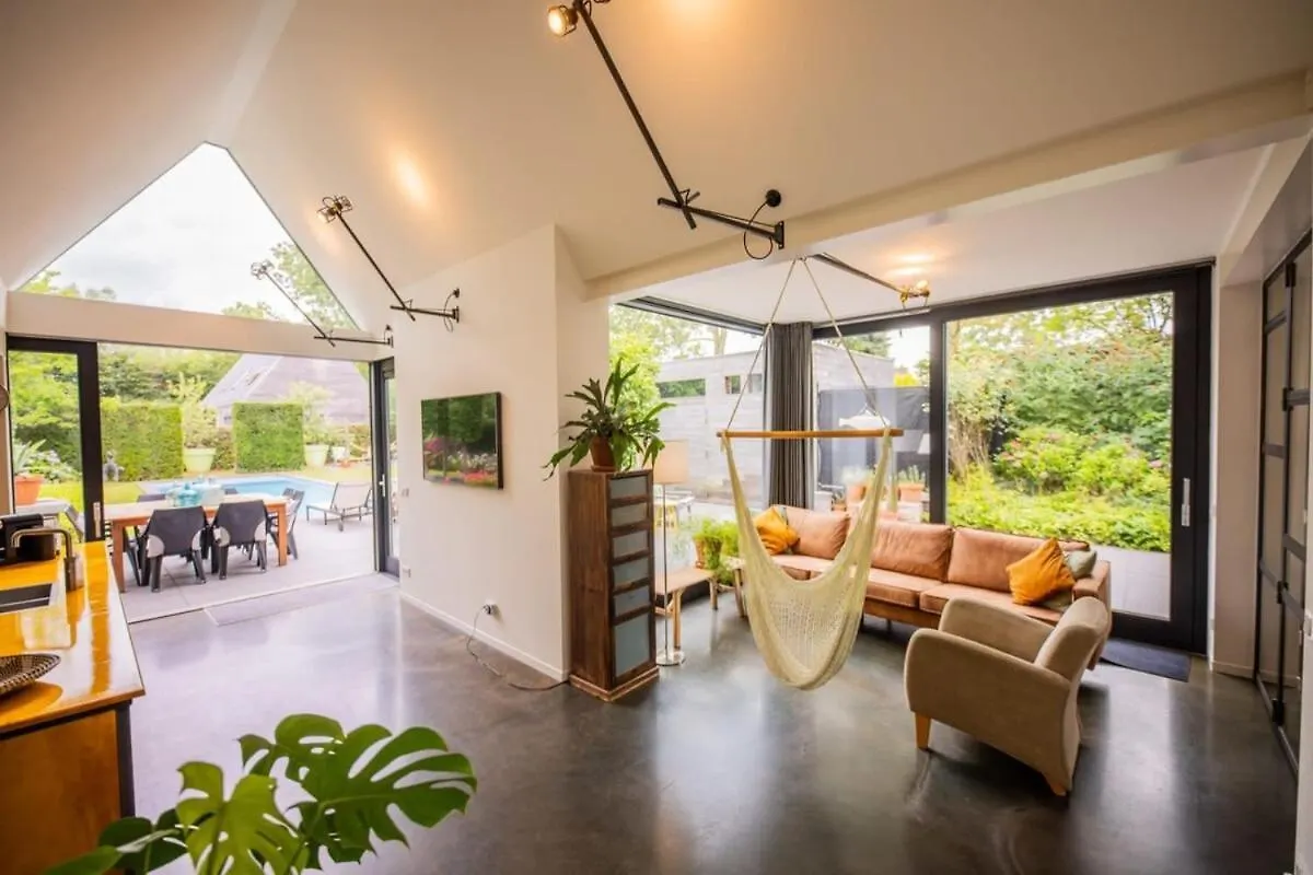 Fabulous 4 Bedroom Villa Eindhoven - Ks10 0*,